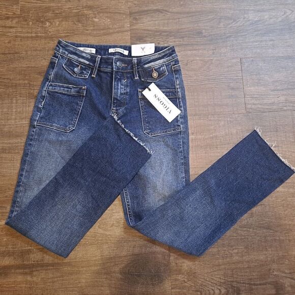 NWT Vigoss Jeans Blue Vintage Wash Stevie Crop Straight Jeans - Picture 2 of 6